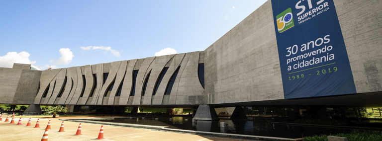 Leia mais sobre o artigo STJ extingue ação de busca e apreensão por falta de notificação válida ao devedor.